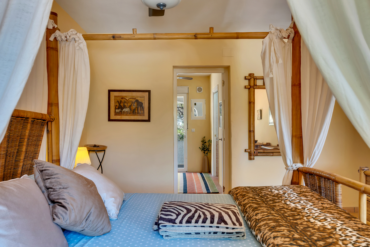 2404: Villa  in Benissa