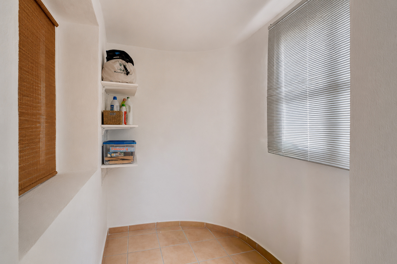 2405: Villa  in Jalon