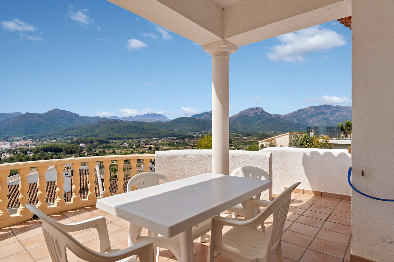 2405: Villa  in Jalon