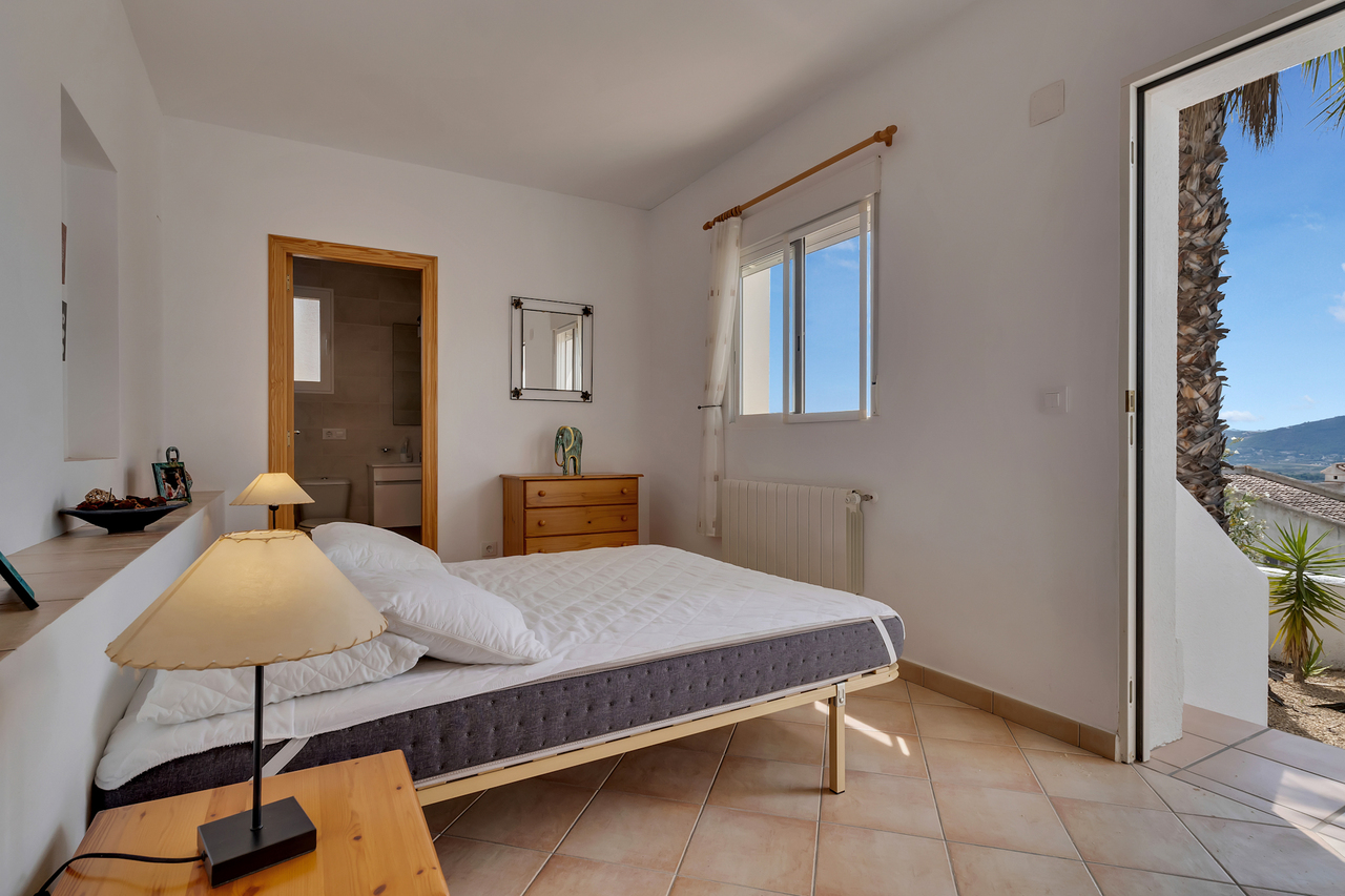 2405: Villa  in Jalon