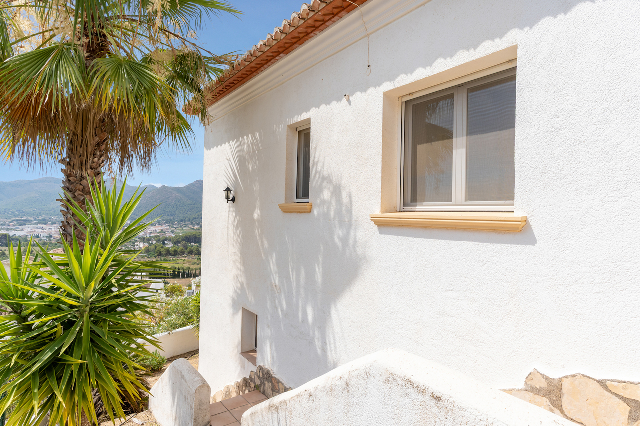 2405: Villa  in Jalon