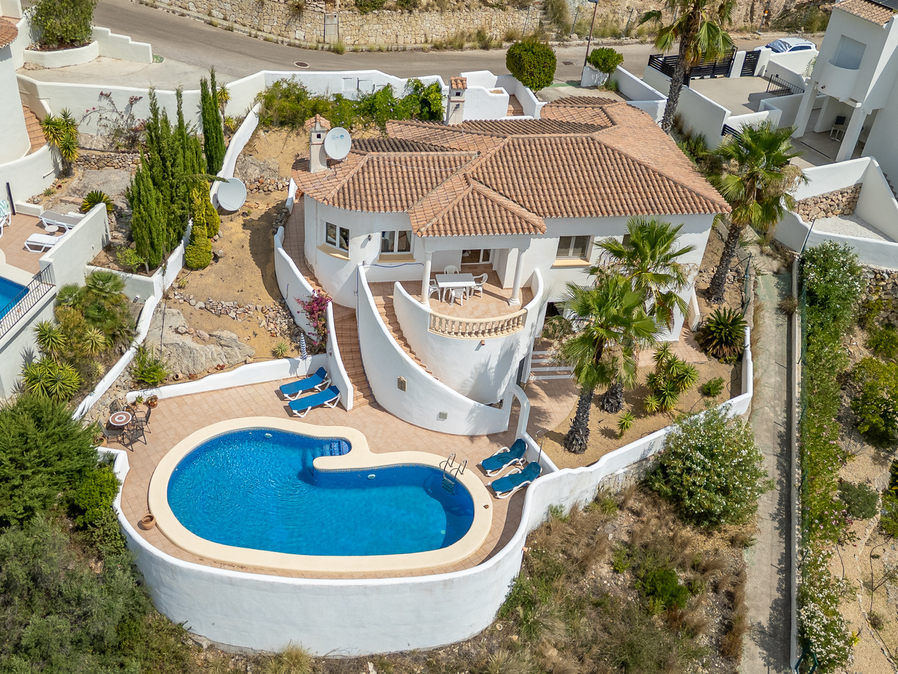 2405: Villa  in Jalon