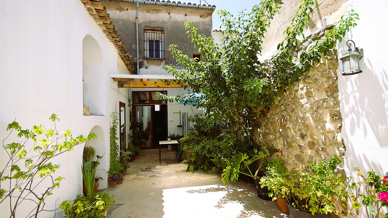 Town house for sale in Jalon