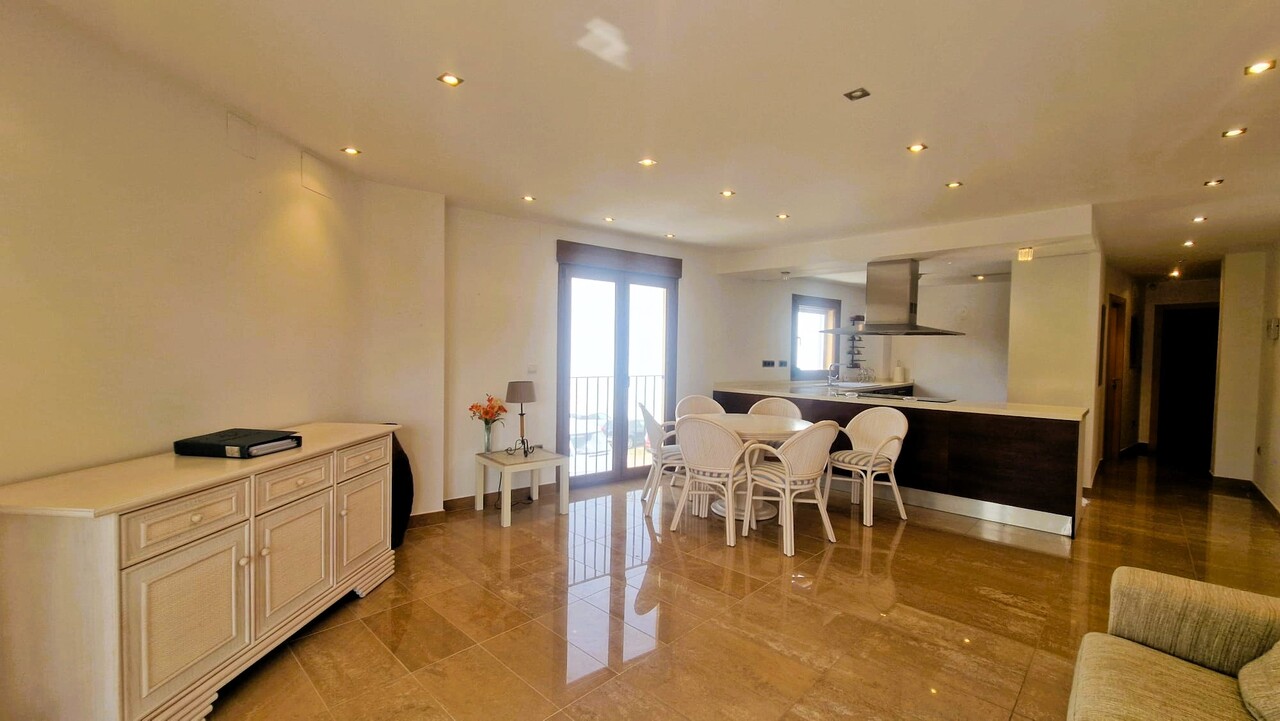 2410: Apartment  in Jalon