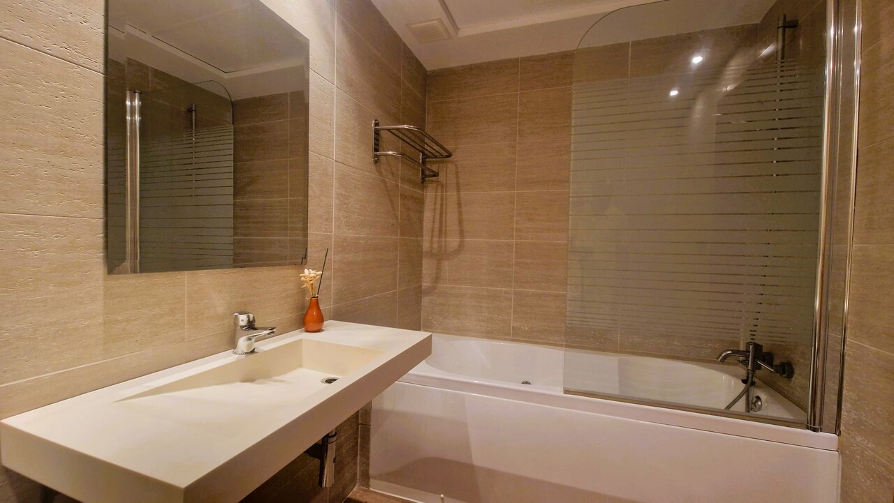 2410: Apartment  in Jalon