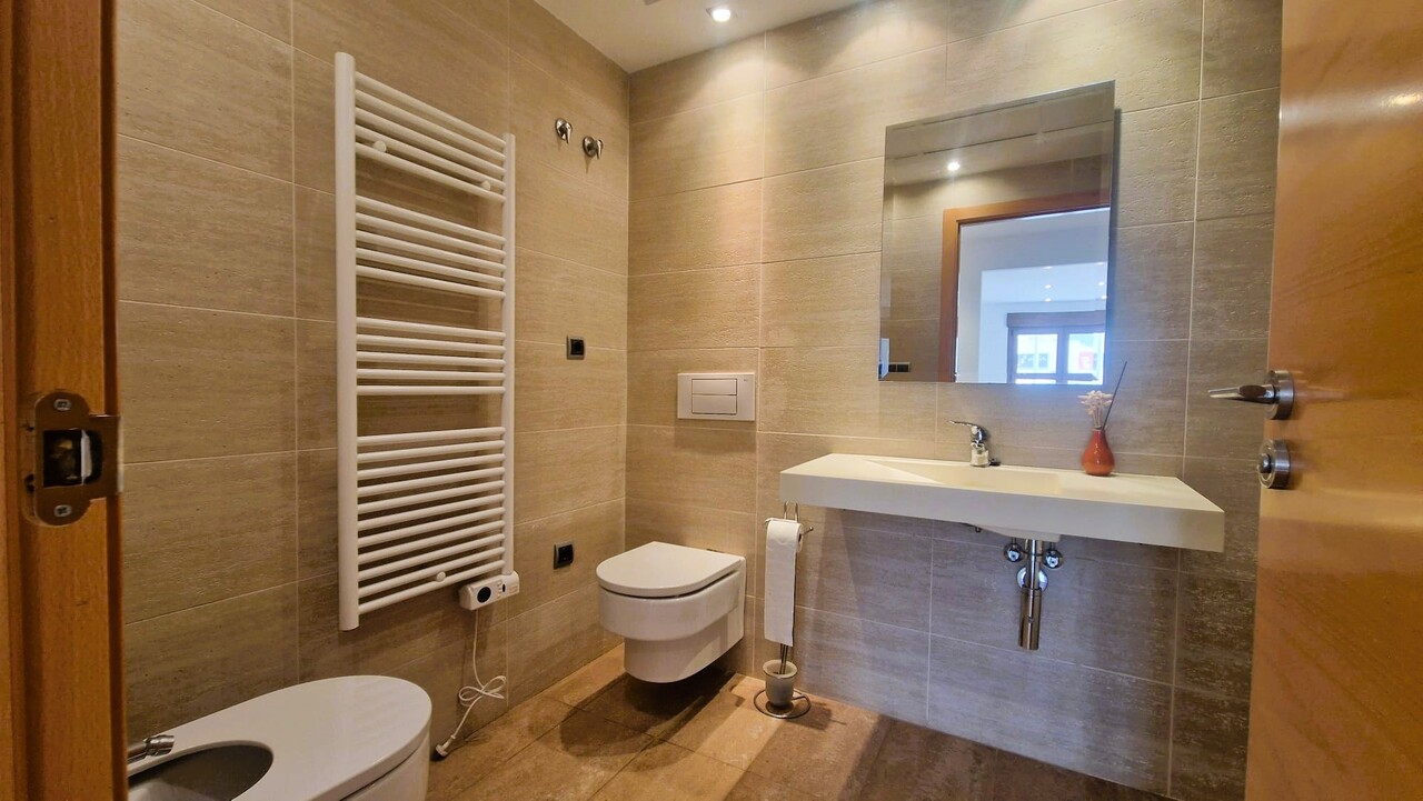 2410: Apartment  in Jalon