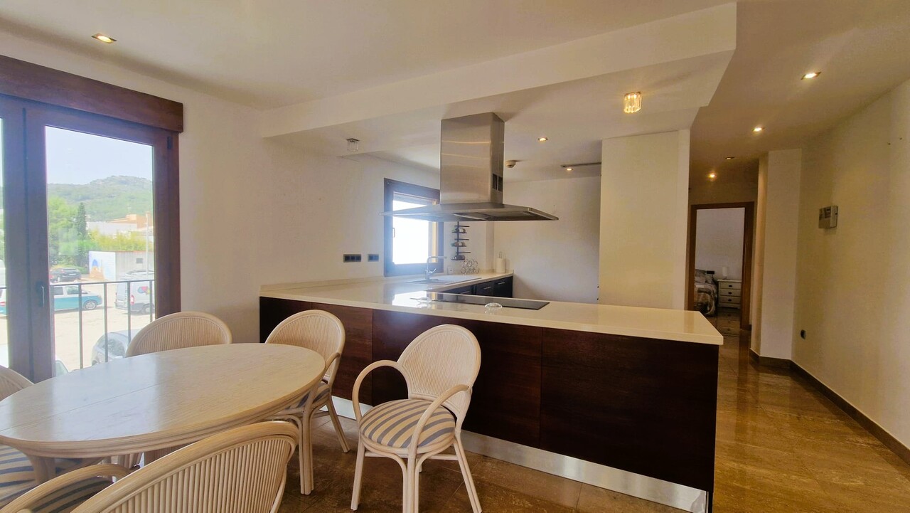 2410: Apartment  in Jalon