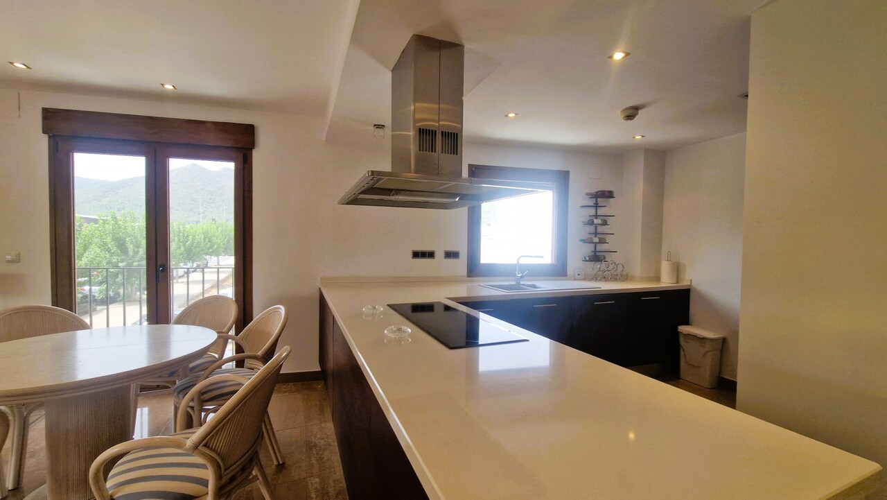 2410: Apartment  in Jalon