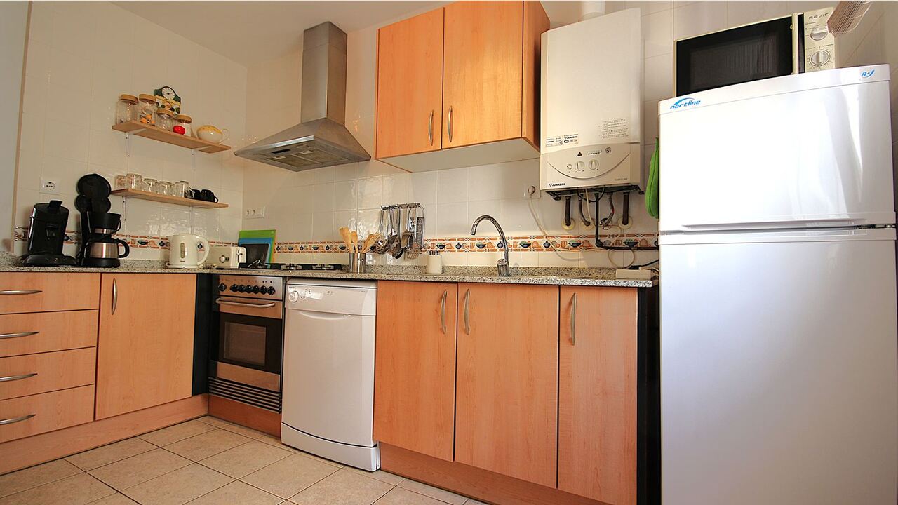 2412: Town House  in Jalon