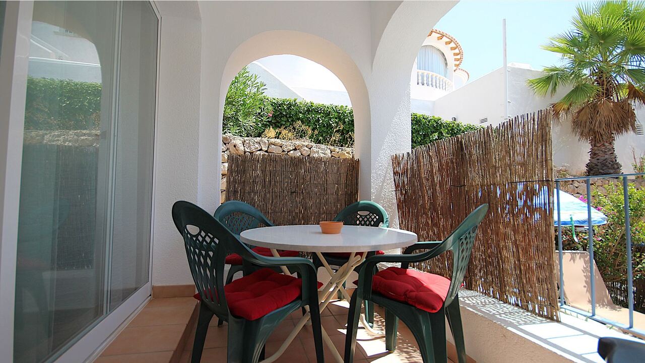 2412: Town House  in Jalon