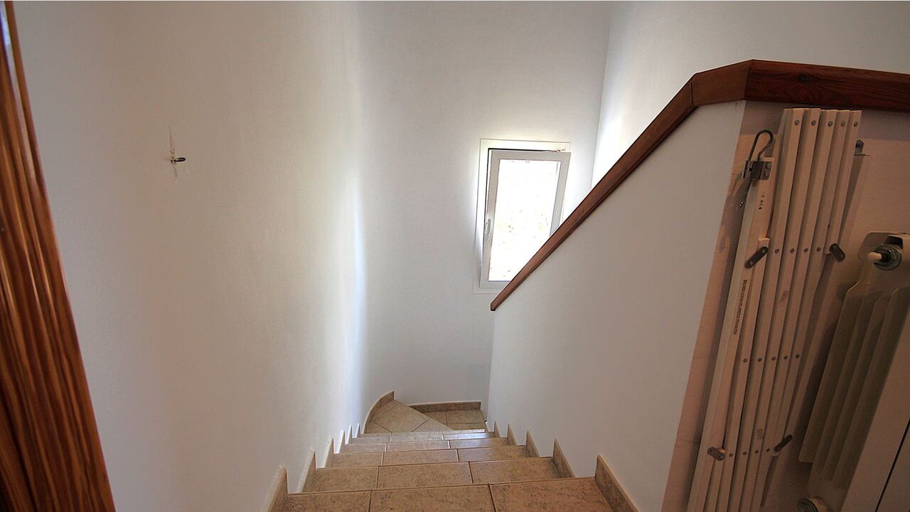 2412: Town House  in Jalon