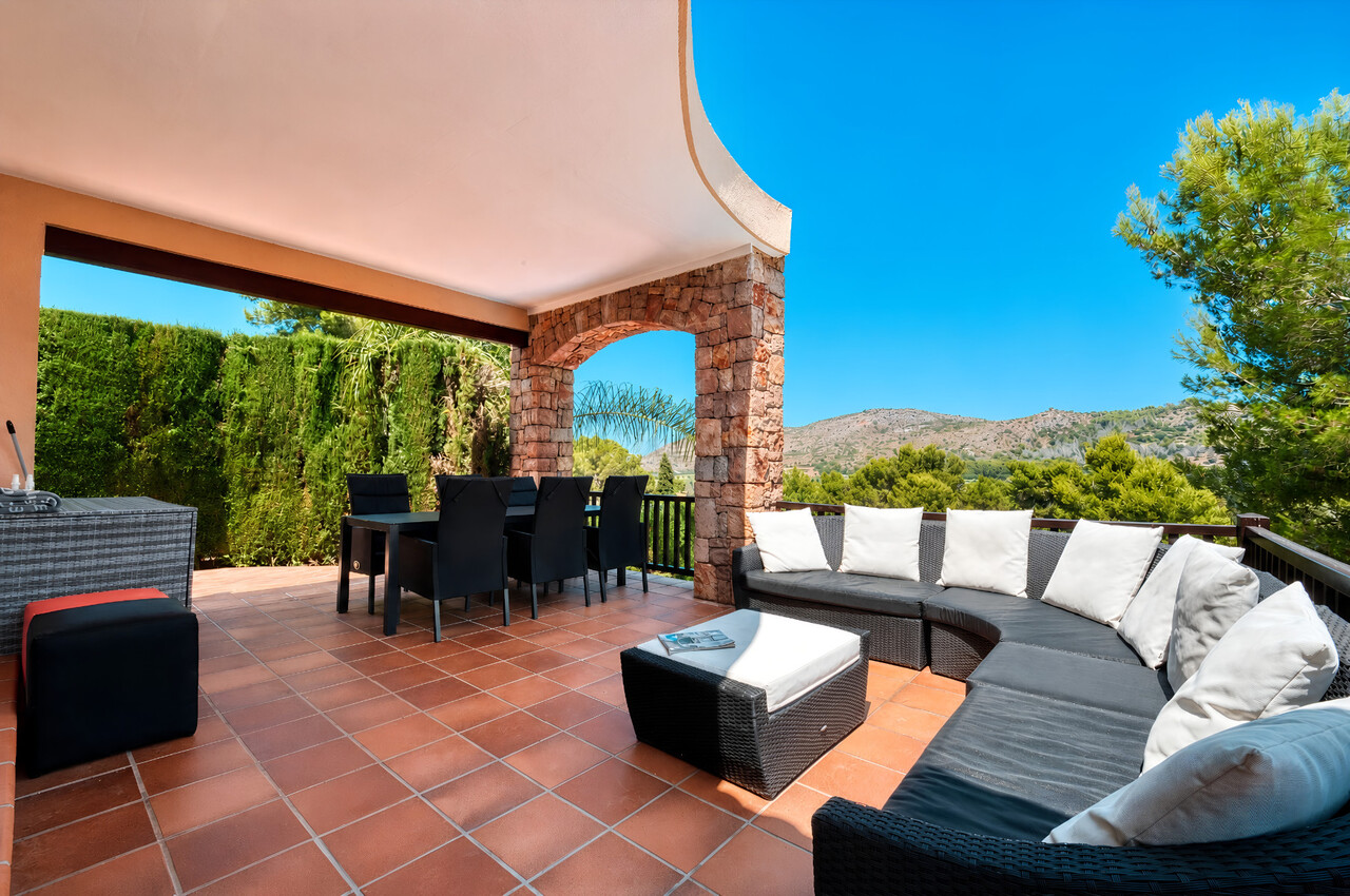 2417: Villa  in Denia
