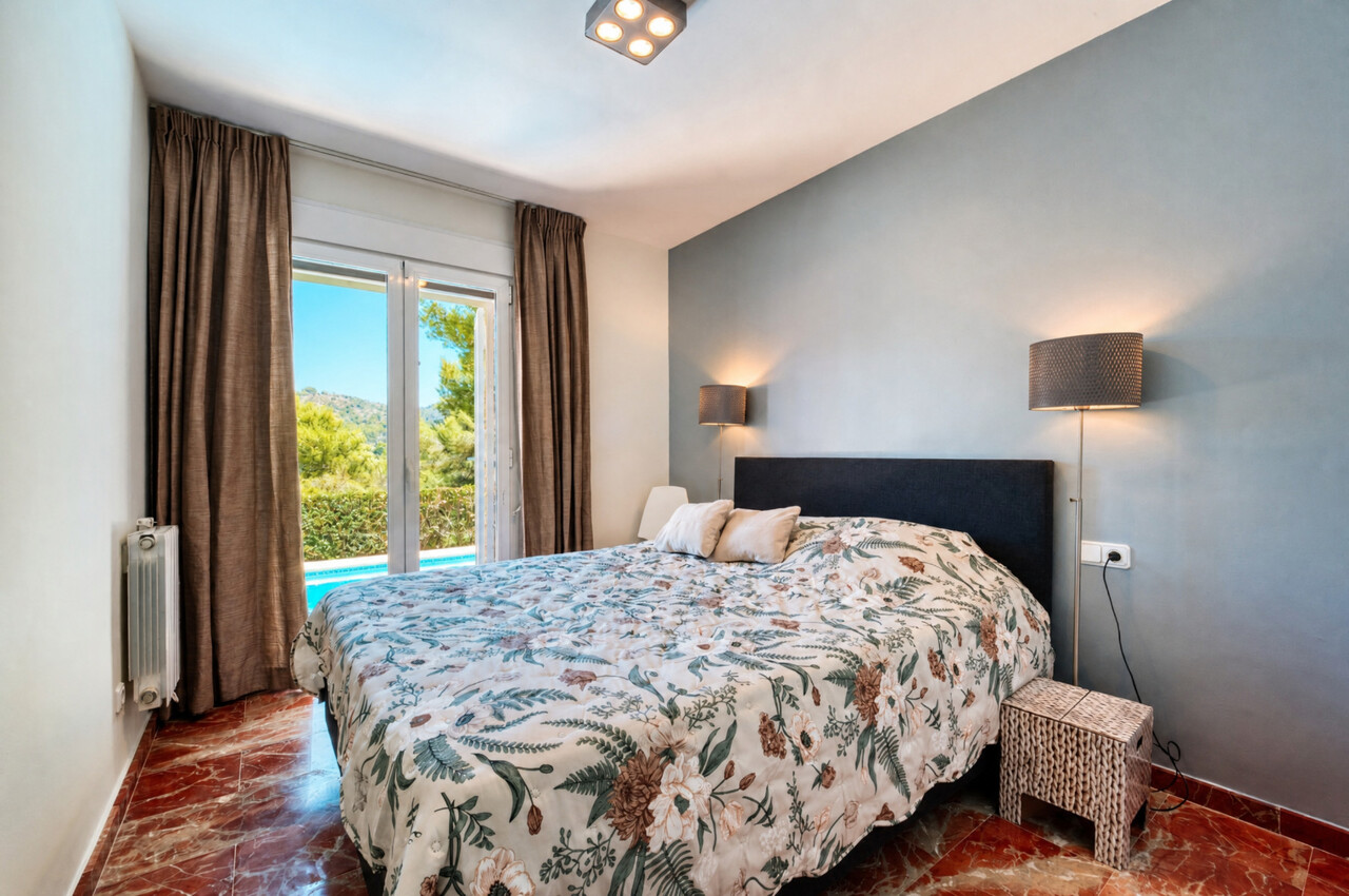 2417: Villa  in Denia