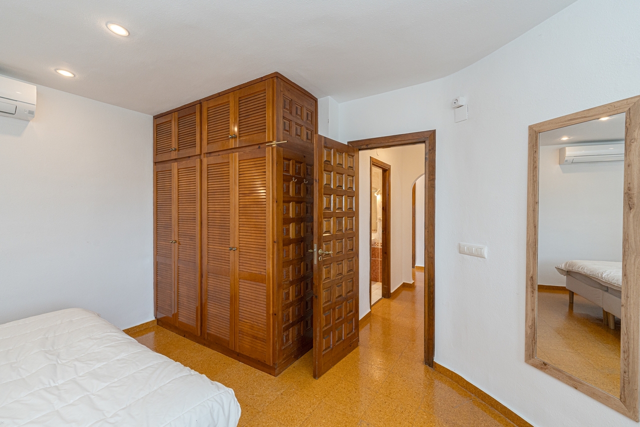 2420: Villa  in Javea