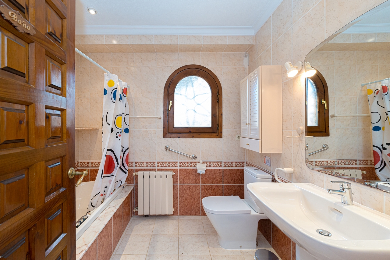 2420: Villa  in Javea