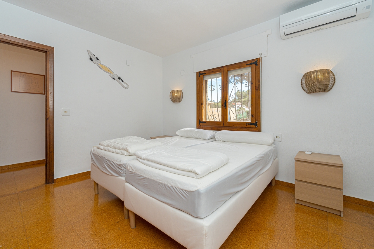 2420: Villa  in Javea