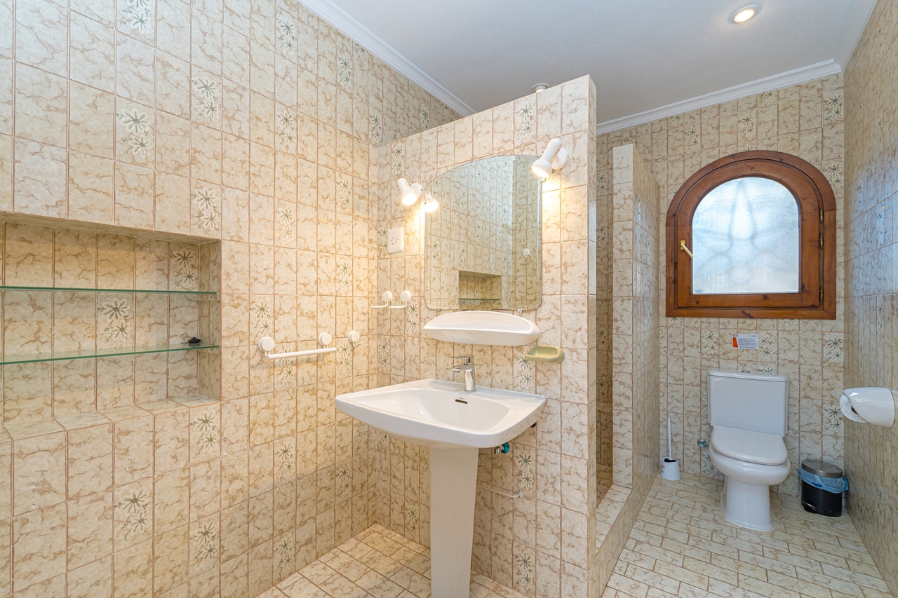 2420: Villa  in Javea