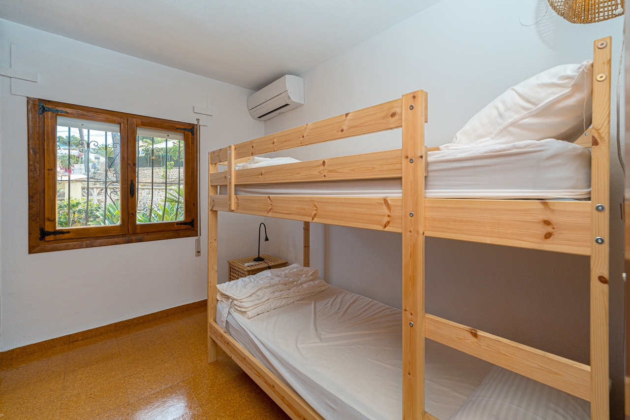 2420: Villa  in Javea
