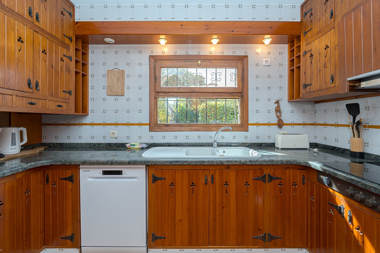 2420: Villa  in Javea