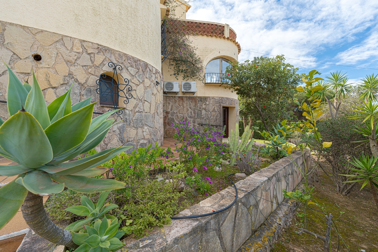 2420: Villa  in Javea