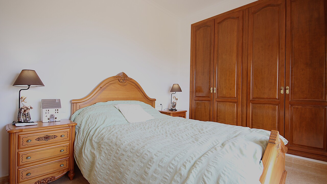 2421: Villa  in Sagra