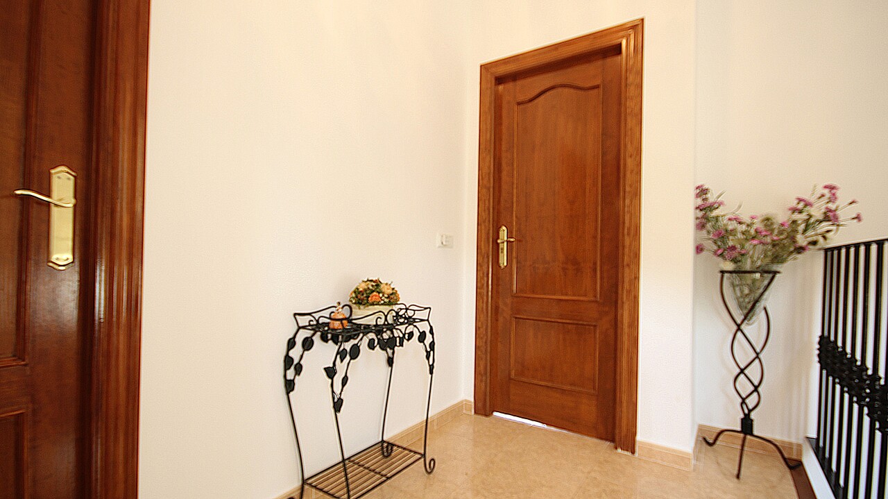 2421: Villa  in Sagra