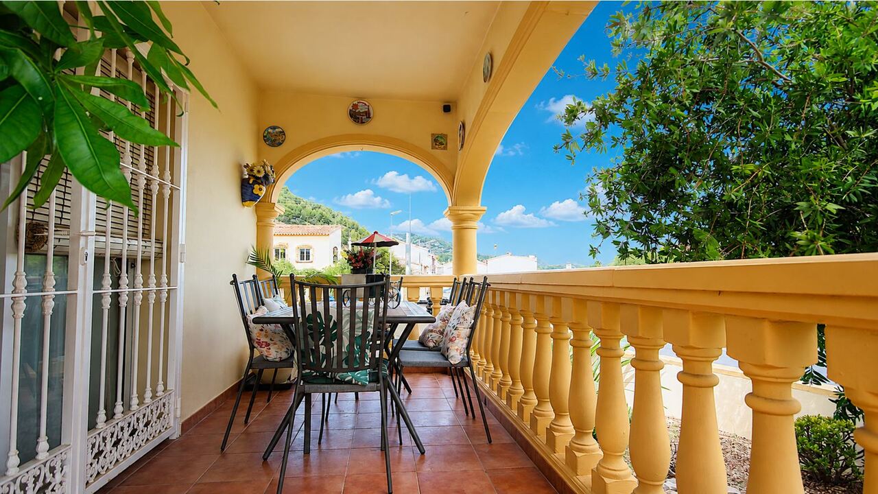 2421: Villa  in Sagra