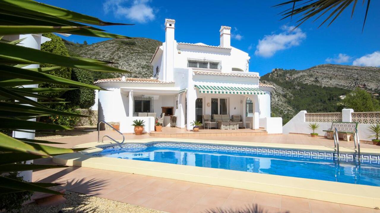 Villa in Jalon for sale in Alicante Costa Blanca Spain JA1591 Spanish