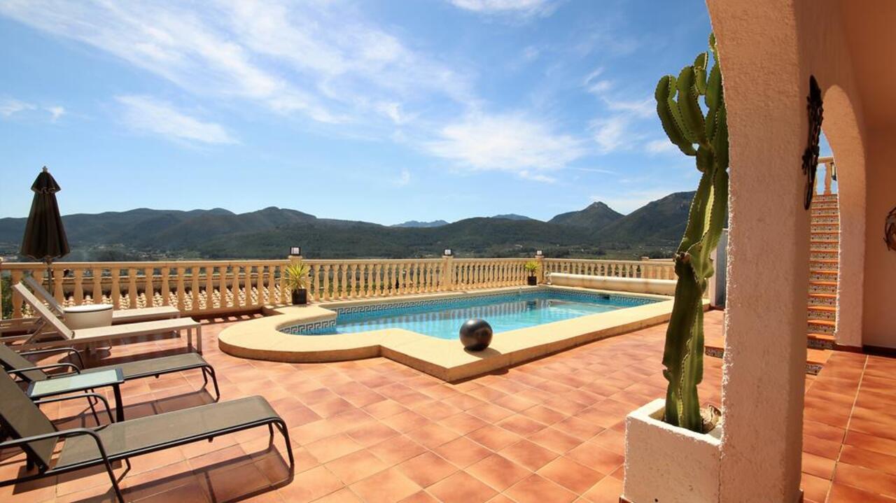Villa in Jalon for sale in Alicante Costa Blanca Spain JA1701 Spanish