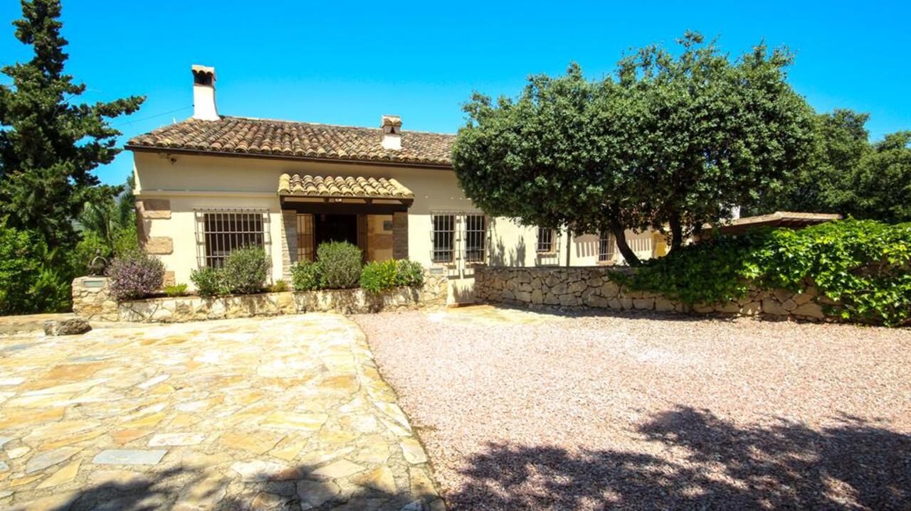 1710: Country House  in Lliber