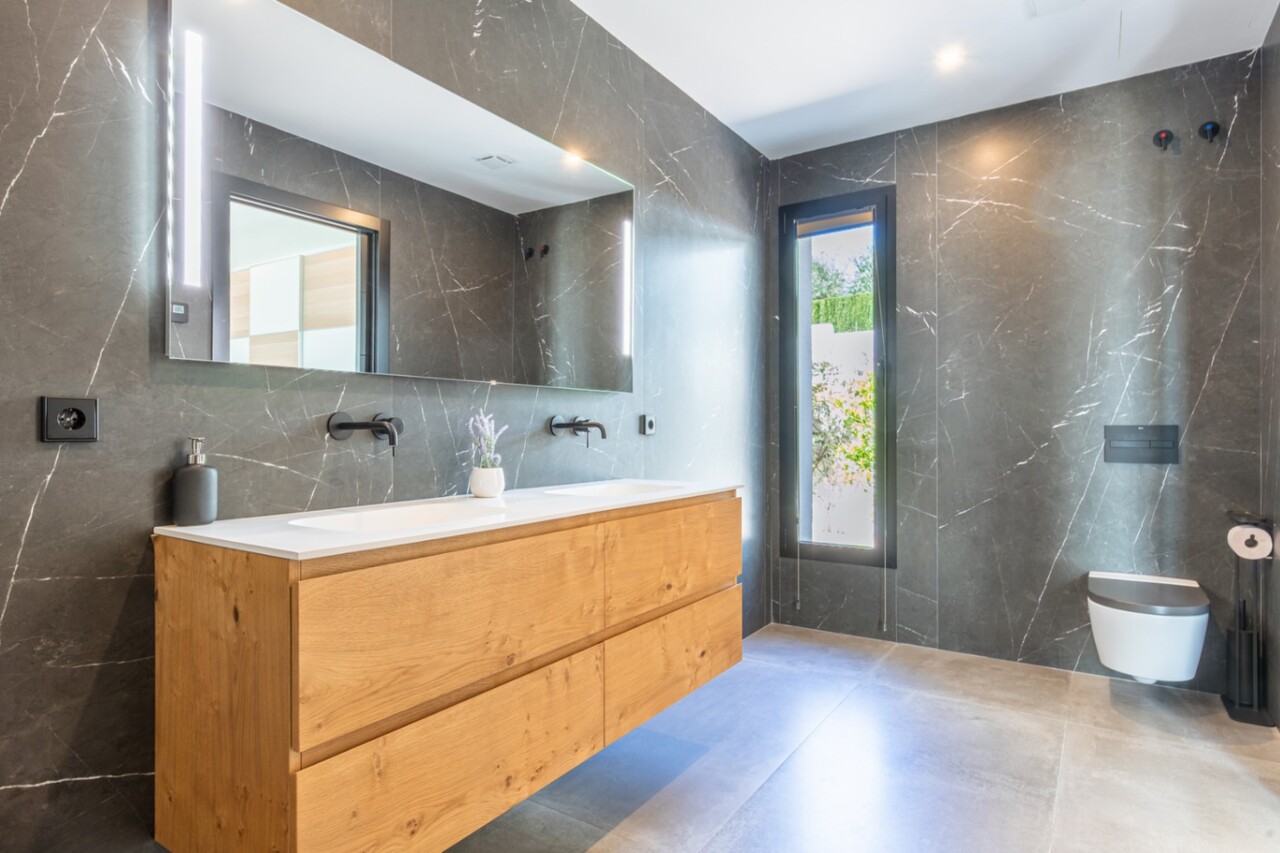 2667V-E: Villa  in Moraira