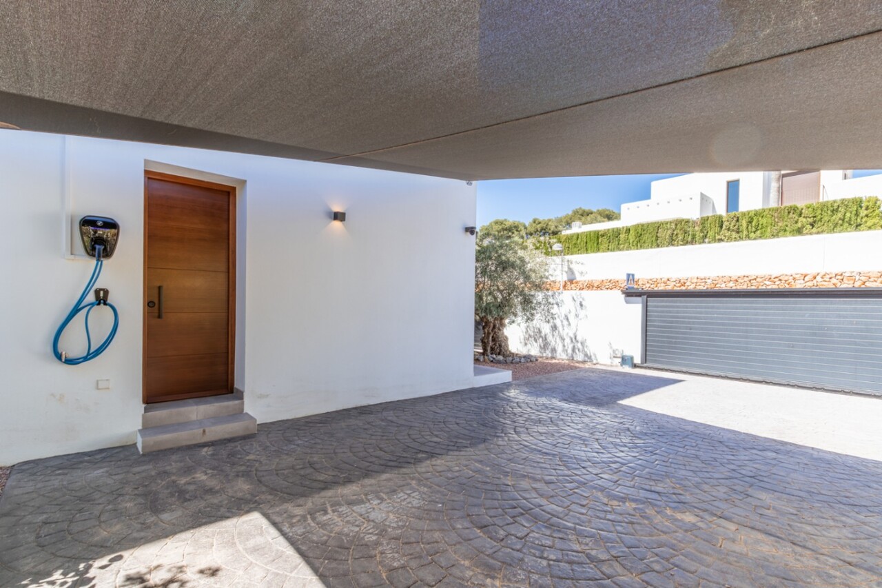 2667V-E: Villa  in Moraira