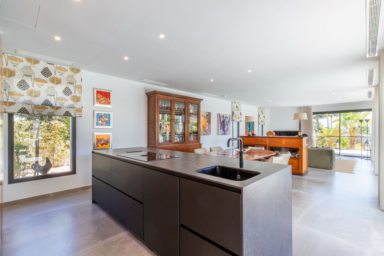 2667V-E: Villa  in Moraira