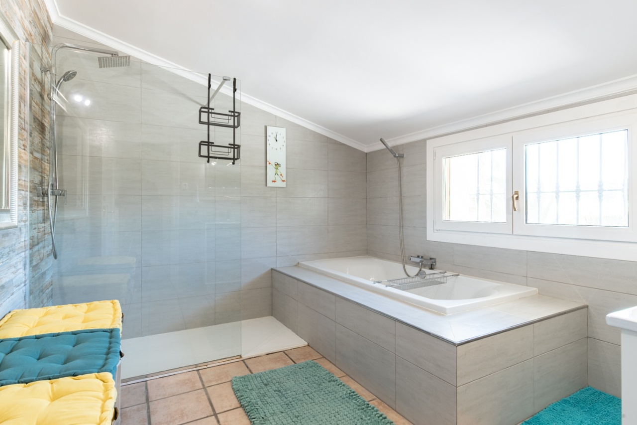 2610V-E: Country House  in Teulada