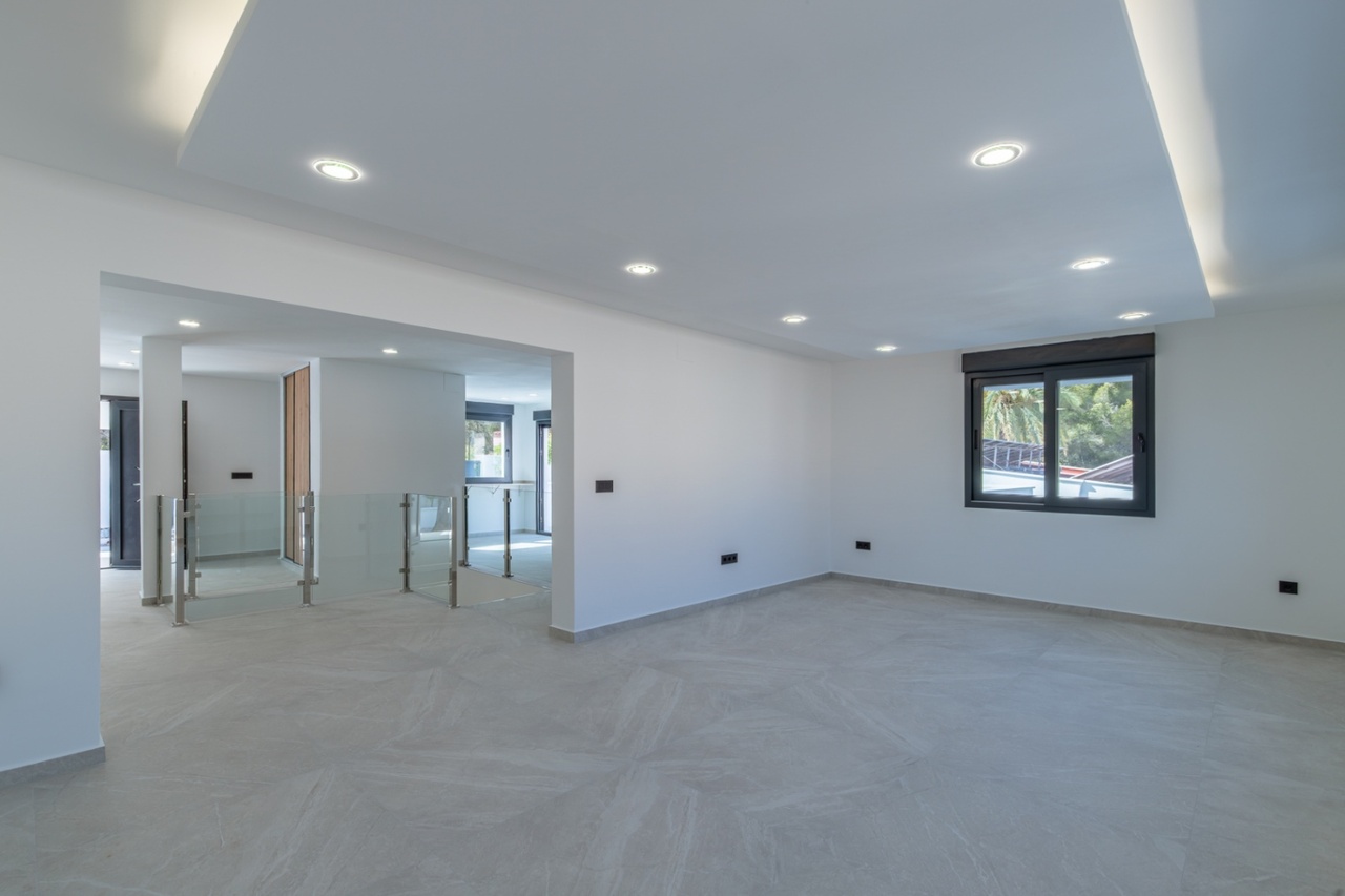2611V-E: Villa  in Albir