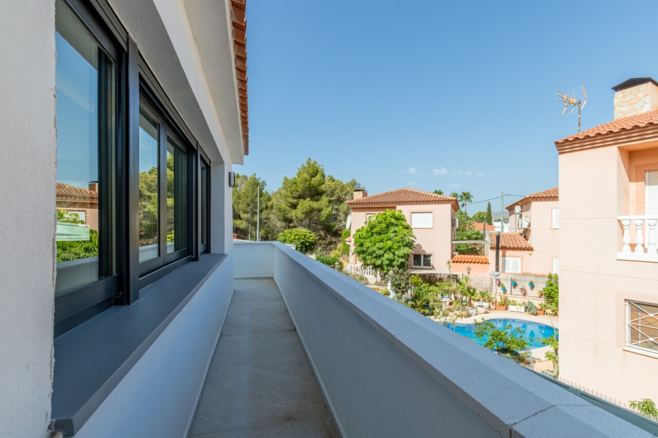 2611V-E: Villa  in Albir