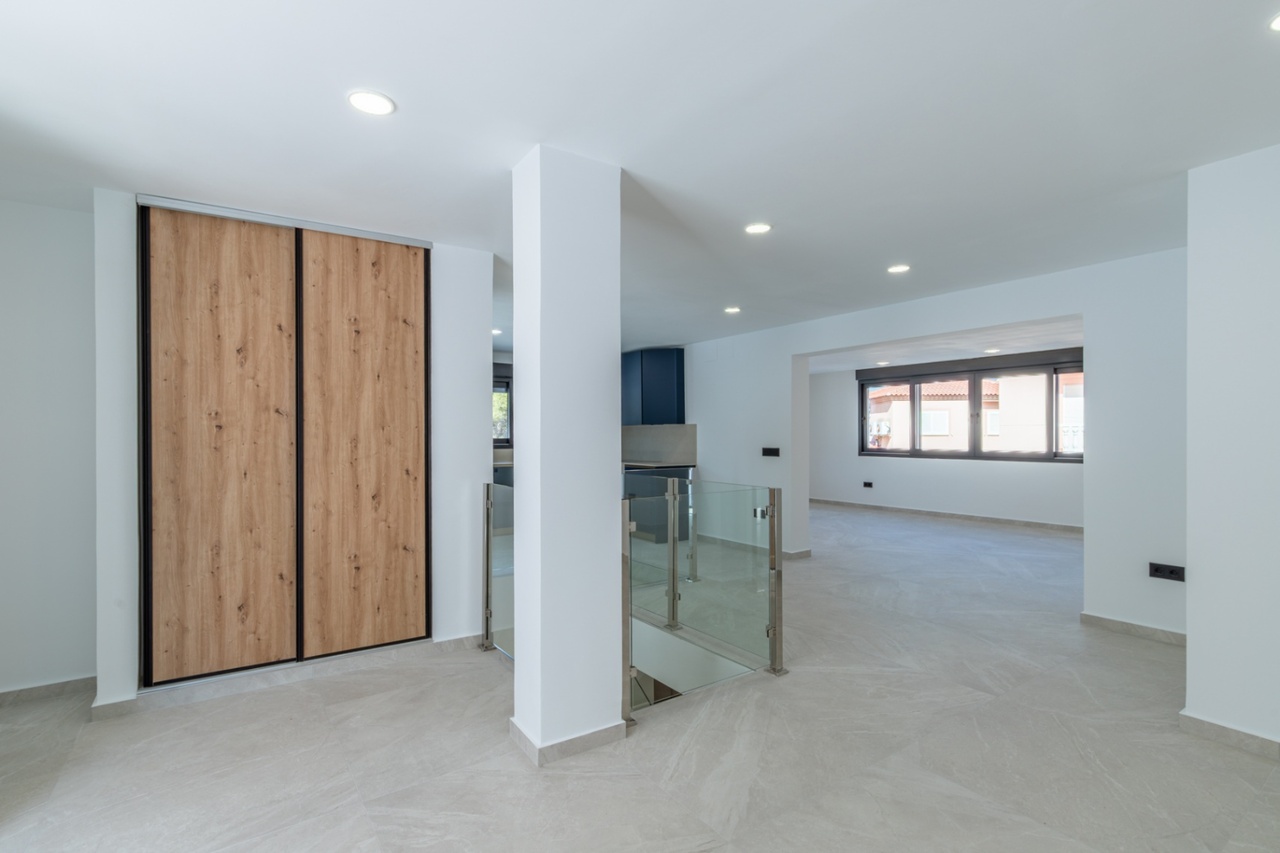 2611V-E: Villa  in Albir