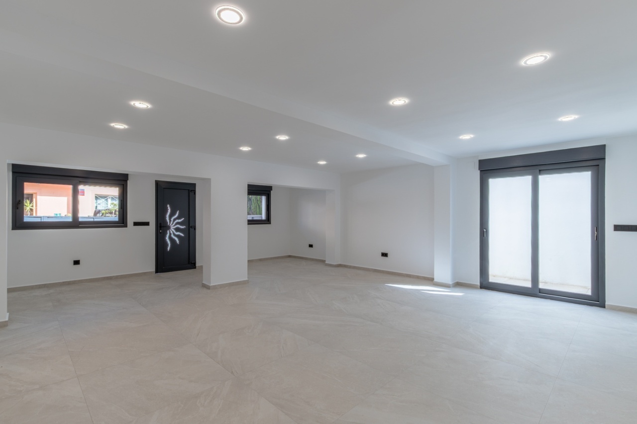 2611V-E: Villa  in Albir