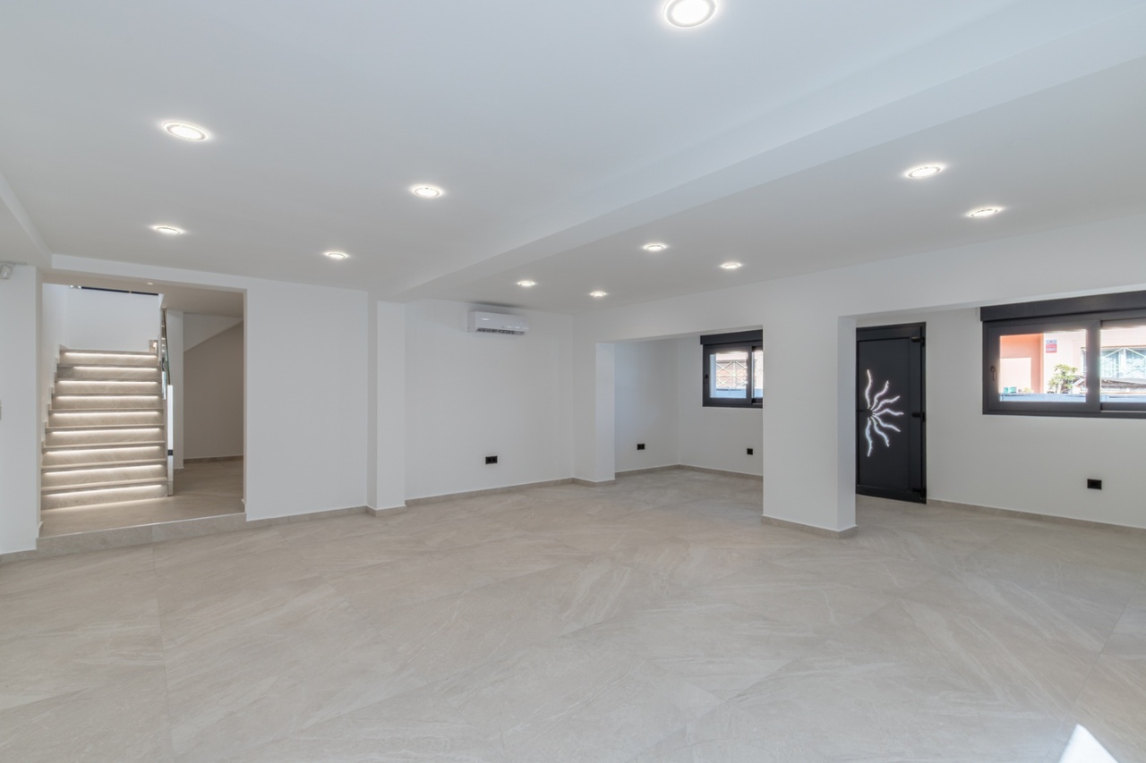 2611V-E: Villa  in Albir