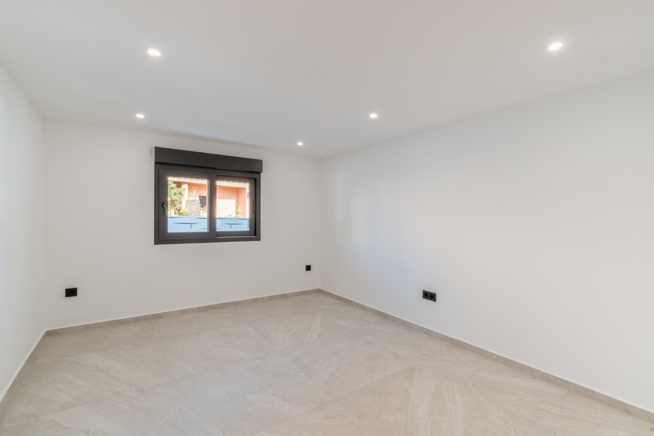 2611V-E: Villa  in Albir