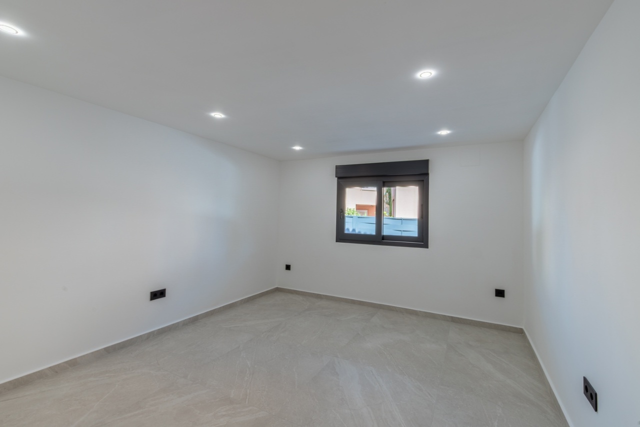 2611V-E: Villa  in Albir