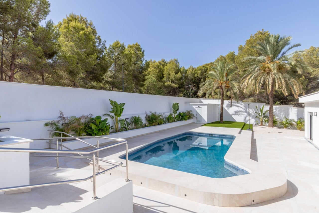 2611V-E: Villa  in Albir