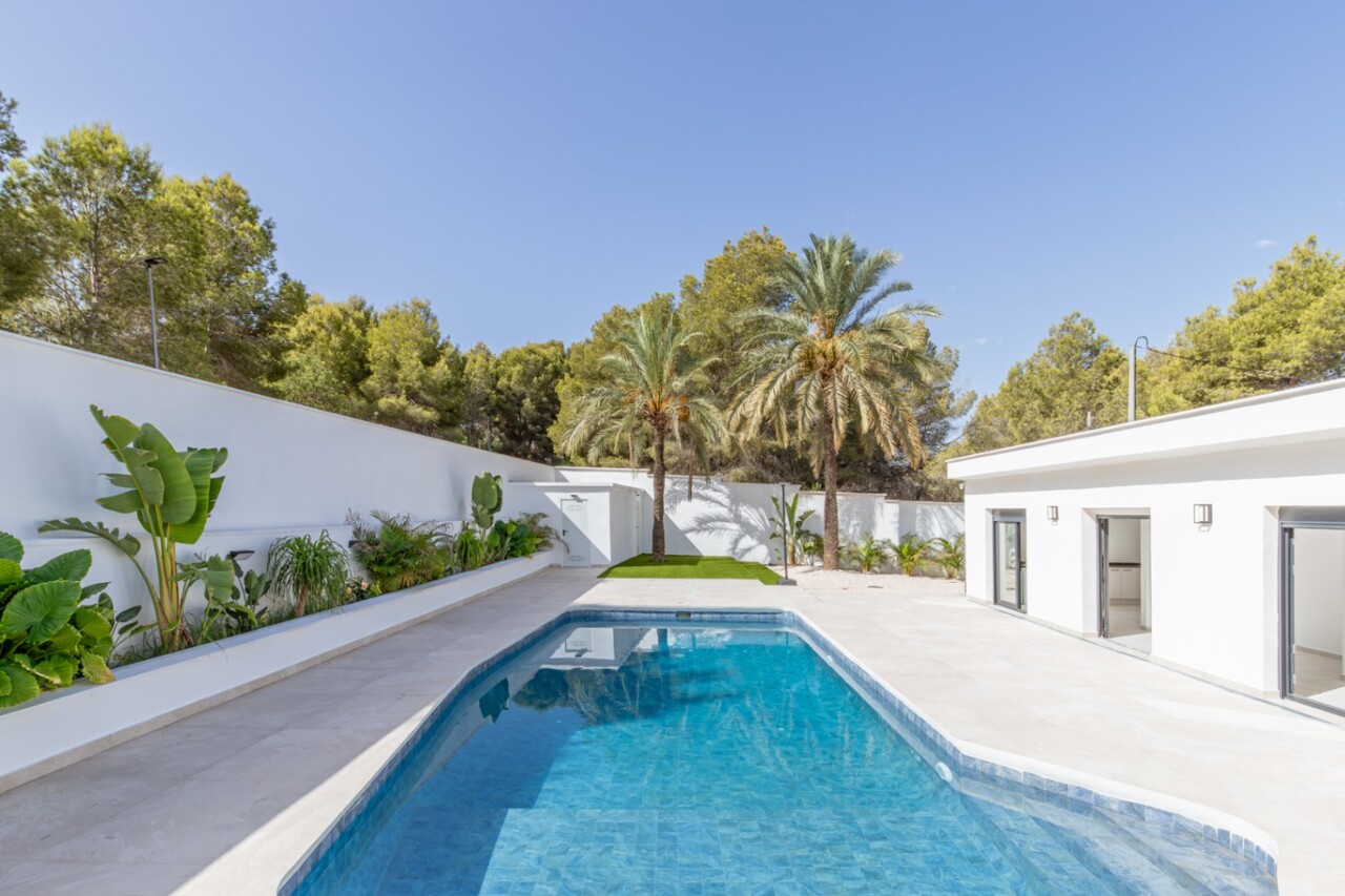 2611V-E: Villa  in Albir