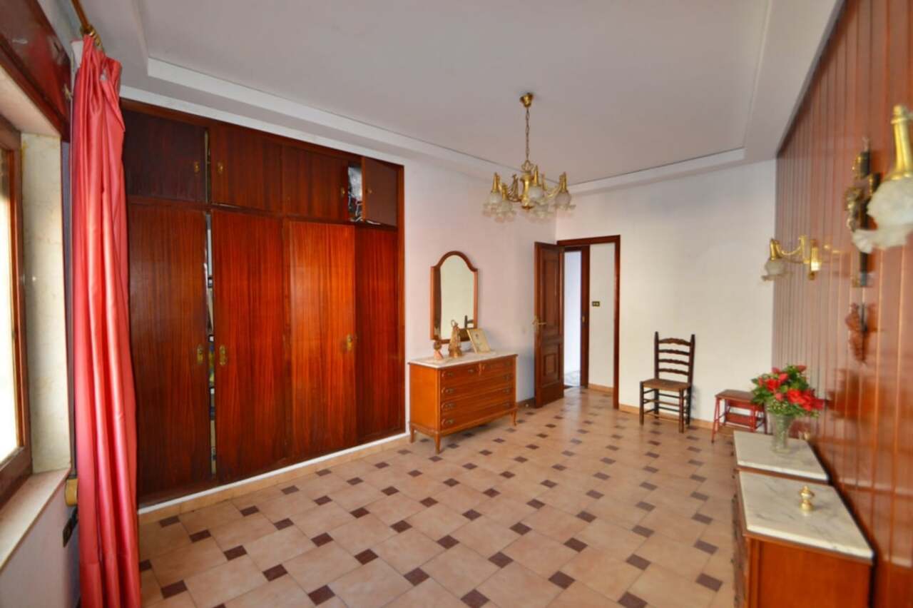 DHJD332: Town House  in Denia
