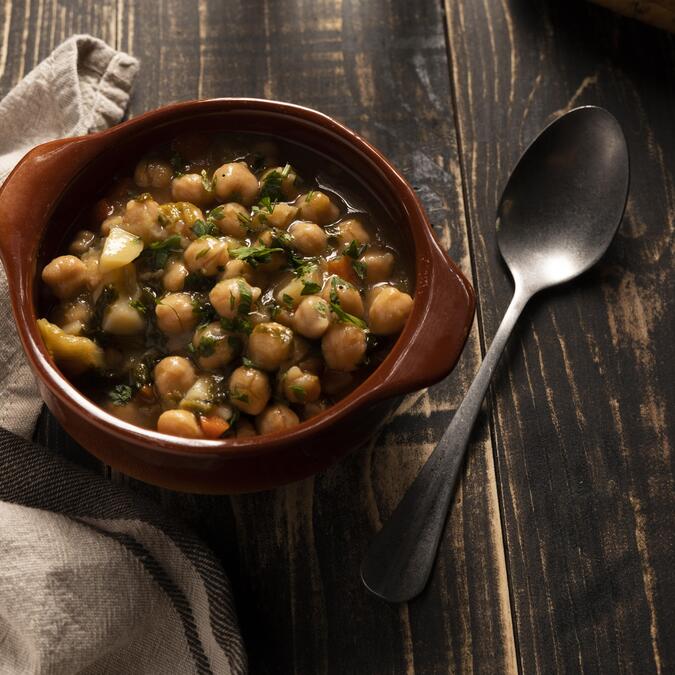 Espinacas con Garbanzos- A Spanish tapa recipe or a great side dish with powerhouse nutrition!Spain News | Espinacas con Garbanzos- A Spanish tapa recipe or a great side dish with powerhouse nutrition!
