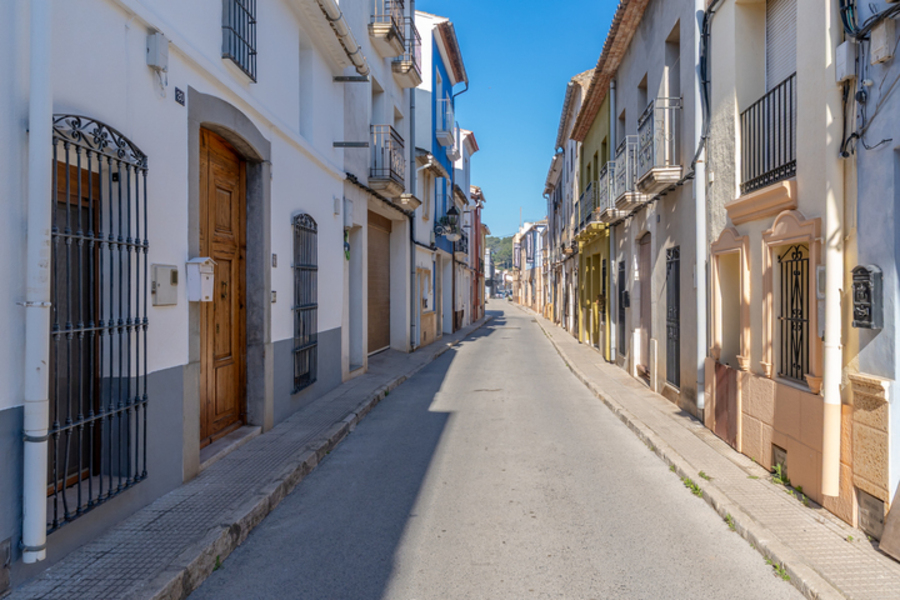 A Townhouse with History in JalónProperty News | A Townhouse with History in Jalón